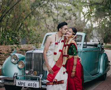 Elevate Your Wedding with Vintage Car Rentals 